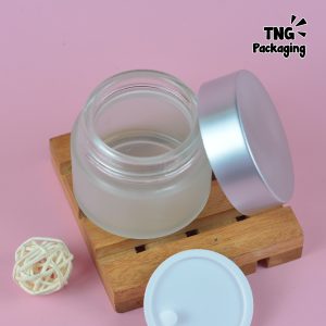 10 Merk Cream Pemutih Wajah yang Aman untuk Ibu Menyusui